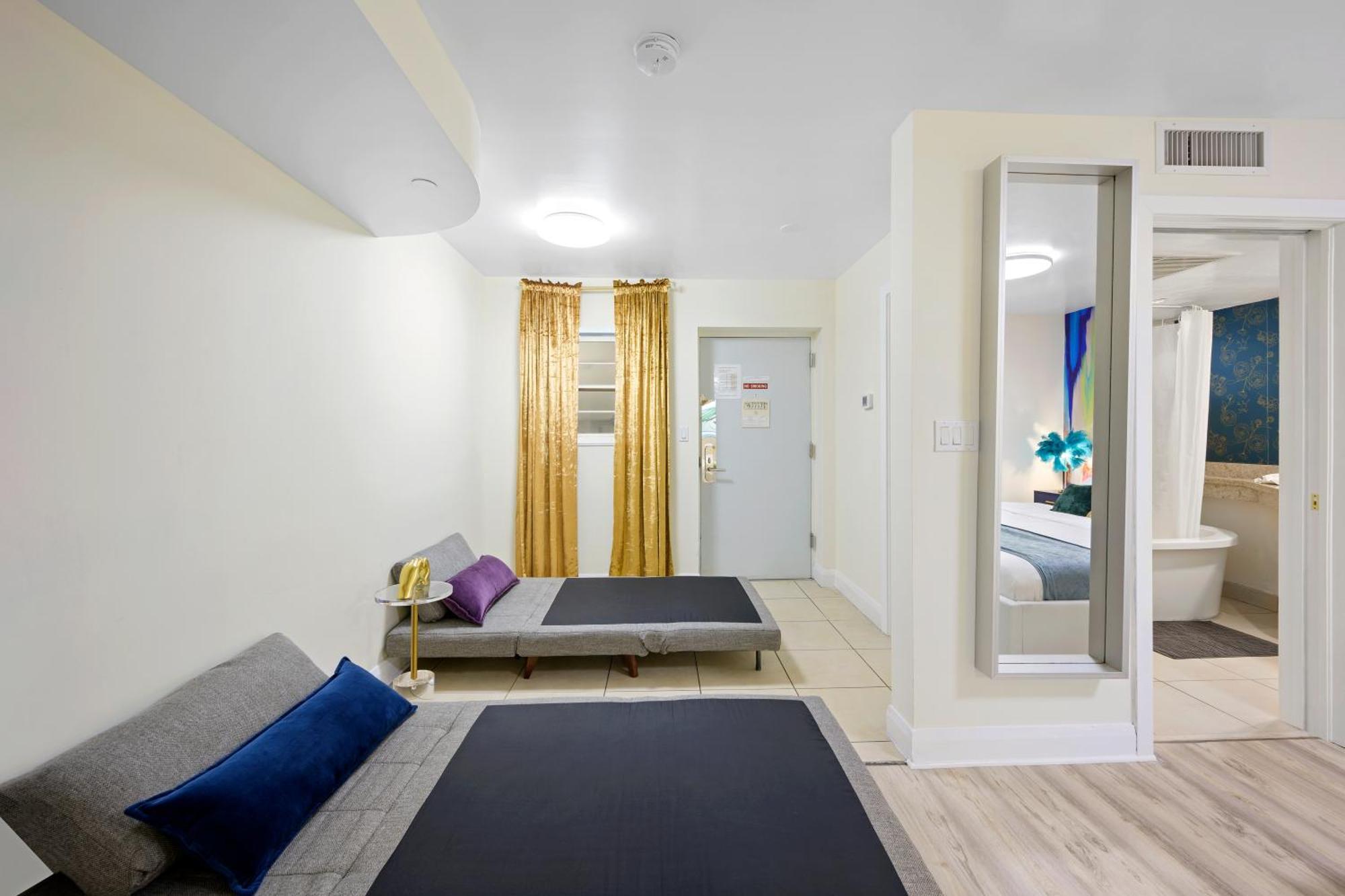 Ocean Drive Apartments With Rooftop Pool, South Beach, Miami Маями Бийч Екстериор снимка