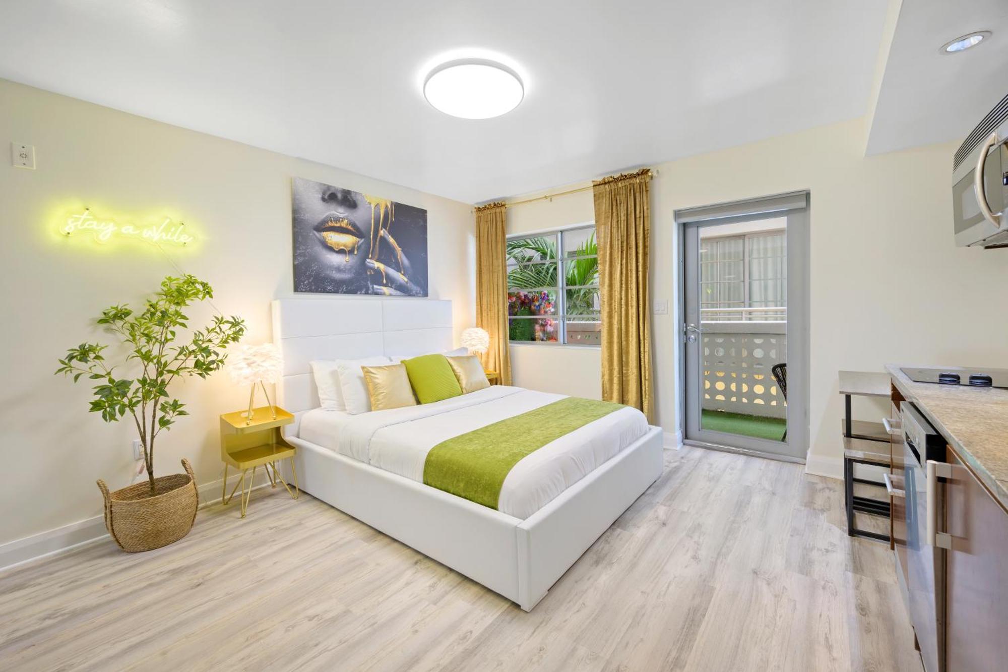 Ocean Drive Apartments With Rooftop Pool, South Beach, Miami Маями Бийч Екстериор снимка